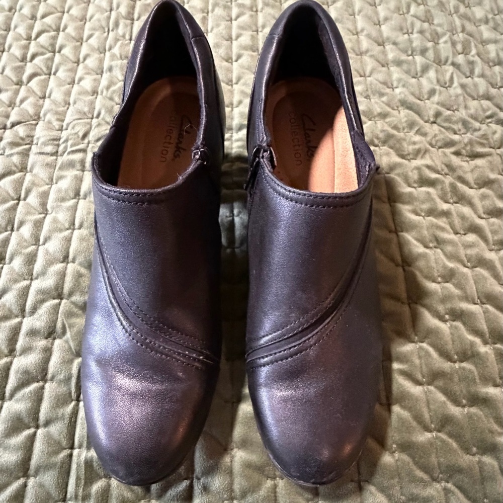 Clarks Emily 2 black bootie‎ boots leather shoes size 9 1/2